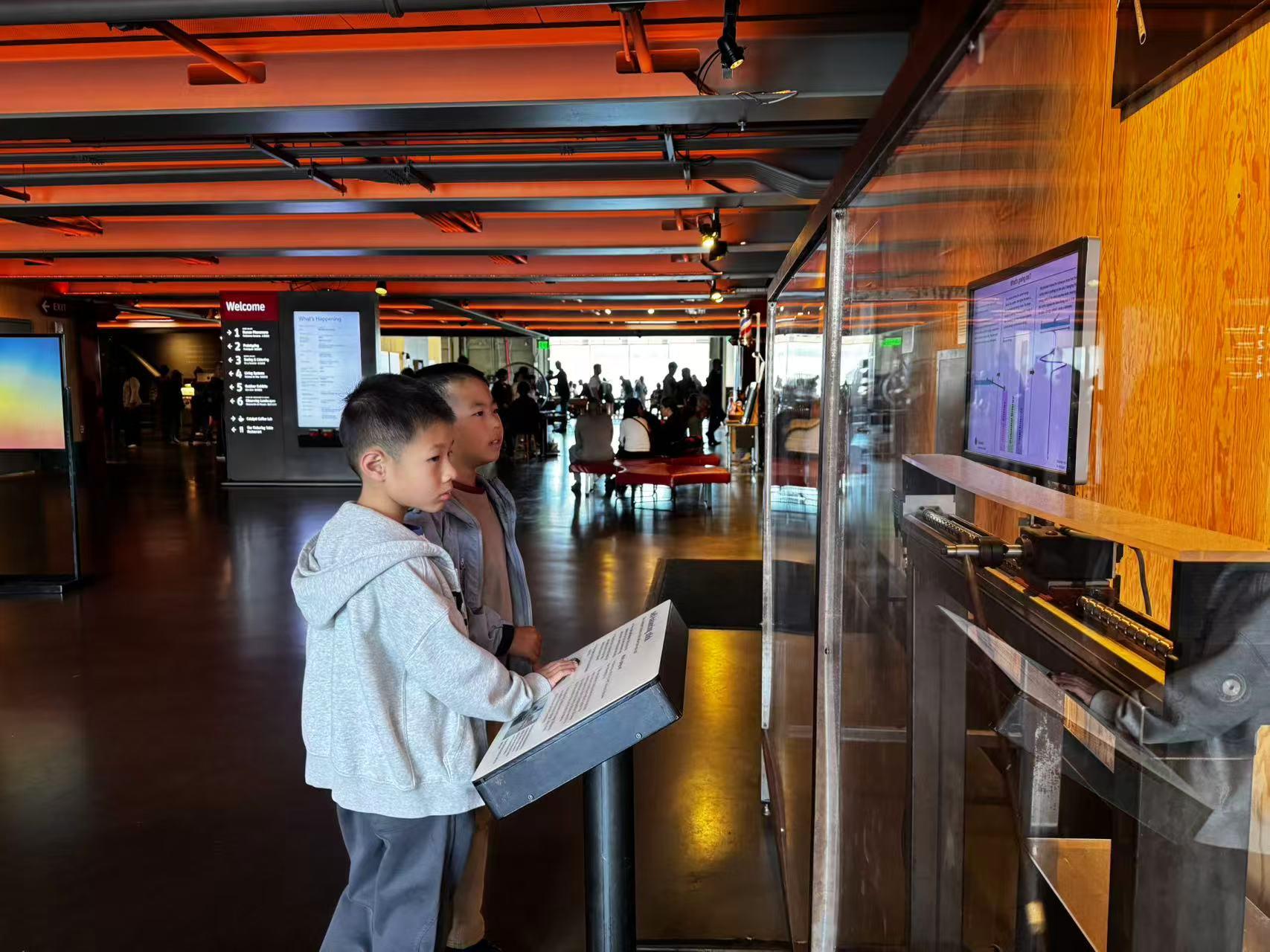 Exploratorium exhibit